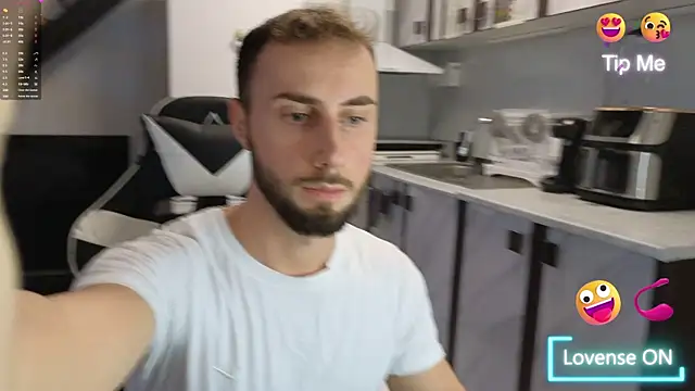 Snapshot of RyanStorm_ chatting on October 17, 2025, 3:47 pm RyanStorm online show from October 17, 2025, 3:47 pm