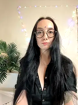 Jinhee Tiny online show from September 13, 2025, 8:03 am