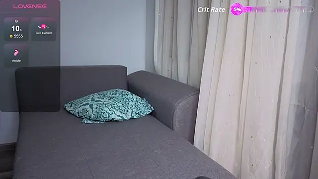 Snapshot of SkinnyMode chatting on November 3, 2025, 5:03 pm SkinnyMode online show from November 3, 2025, 5:03 pm