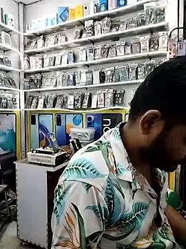 avi007p online show from September 17, 2025, 1:13 pm