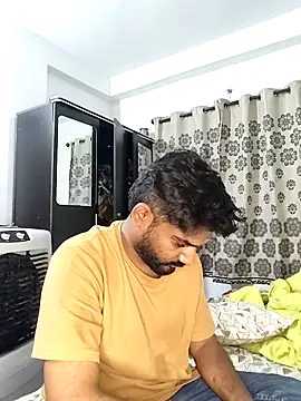 avi007p online show from June 7, 2026, 5:06 pm