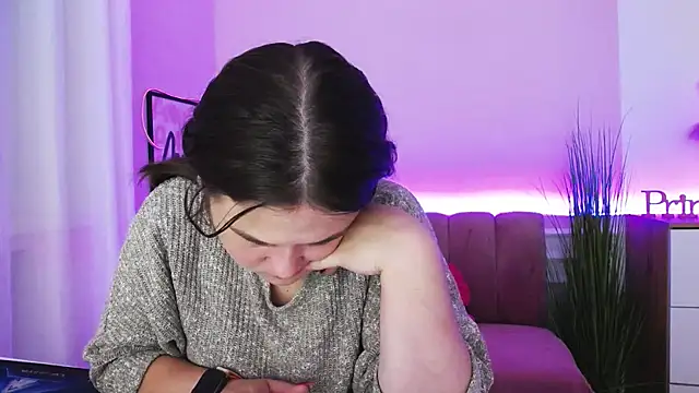 IsabellCharm online show from October 18, 2025, 3:46 pm