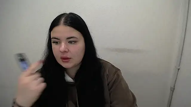 Snapshot of _Trisha_li chatting on October 28, 2025, 12:30 pm  Trisha li online show from October 28, 2025, 12:30 pm