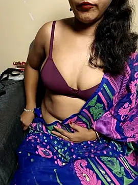 CUTE Layla online show from September 13, 2025, 5:02 pm