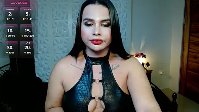 SelenaHelaby02 online show from November 5, 2025, 3:23 pm