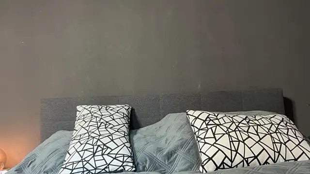 Snapshot of RioBlaze chatting on September 19, 2025, 2:40 pm RioBlaze online show from September 19, 2025, 2:40 pm