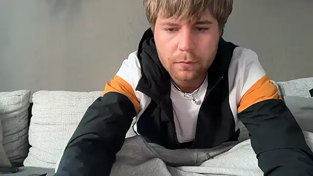 Snapshot of RioBlaze chatting on March 22, 2026, 5:55 am RioBlaze online show from March 22, 2026, 5:55 am