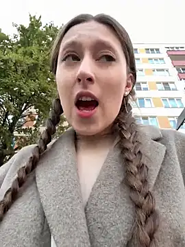 Snapshot of FroggyAnna chatting on October 3, 2025, 1:19 pm FroggyAnna online show from October 3, 2025, 1:19 pm