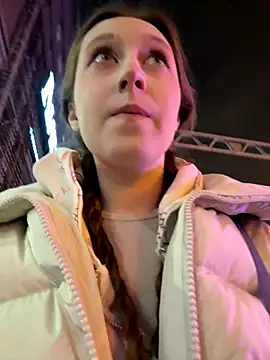 Snapshot of FroggyAnna chatting on November 20, 2025, 3:01 pm FroggyAnna online show from November 20, 2025, 3:01 pm