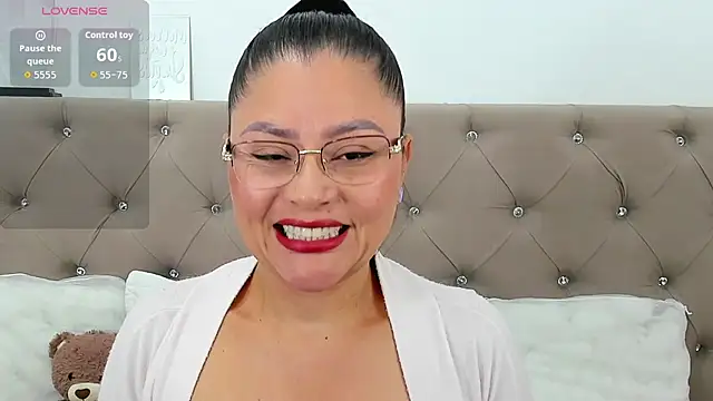 Isbettyche online show from September 30, 2025, 12:54 pm