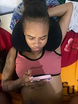 sexy-colombiana online show from May 1, 2026, 11:42 pm