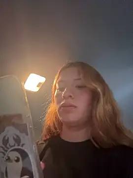 Snapshot of PussyLoversShow chatting on October 24, 2025, 9:55 pm PussyLoversShow online show from October 24, 2025, 9:55 pm