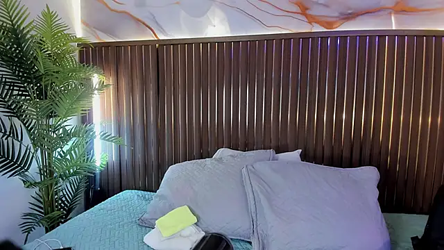 Roxie-NS online show from February 21, 2026, 11:44 am