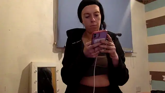 Bellababexox  online show from December 5, 2025, 1:58 am