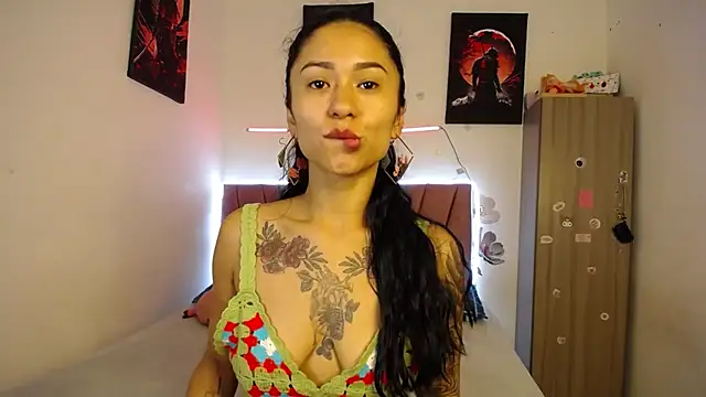 Liahdiaz  online show from May 9, 2026, 4:34 pm