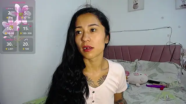 Snapshot of Liahdiaz_ chatting on May 30, 2026, 2:03 pm Liahdiaz online show from May 30, 2026, 2:03 pm