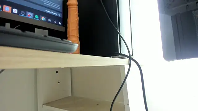 Snapshot of galactica_ chatting on October 29, 2025, 11:45 am galactica  online show from October 29, 2025, 11:45 am