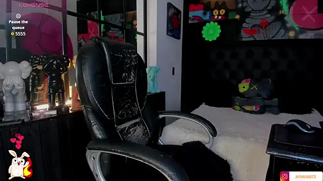 miIa bratz online show from February 5, 2026, 8:13 pm