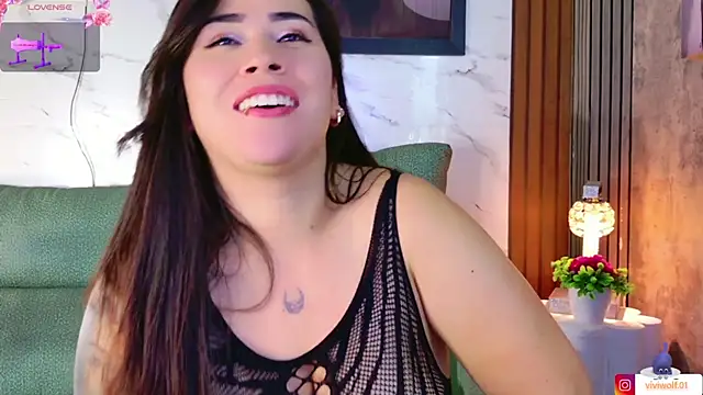 sarawolff online show from May 12, 2026, 5:59 am