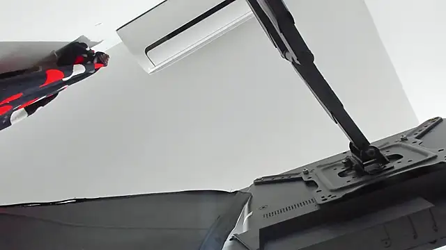 Rihanna hotx online show from November 26, 2025, 12:55 am