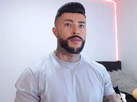 Snapshot of andrea_de_lucaa chatting on September 16, 2025, 1:39 am andrea de lucaa online show from September 16, 2025, 1:39 am
