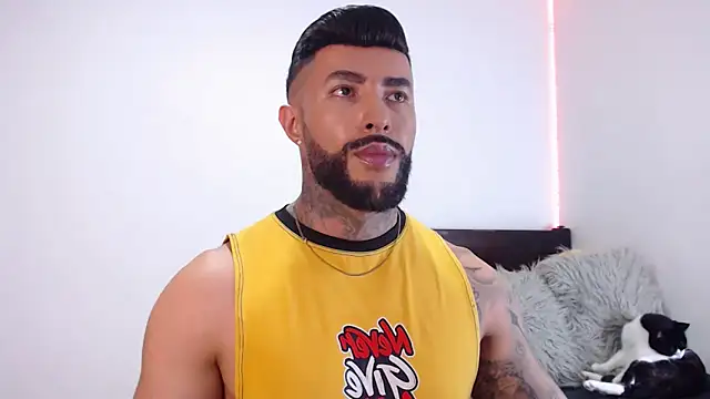 Snapshot of andrea_de_lucaa chatting on September 26, 2025, 3:32 am andrea de lucaa online show from September 26, 2025, 3:32 am