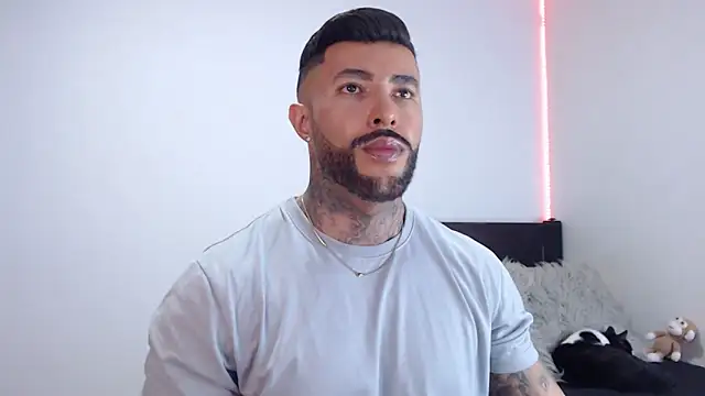 Snapshot of andrea_de_lucaa chatting on October 1, 2025, 3:12 am andrea de lucaa online show from October 1, 2025, 3:12 am