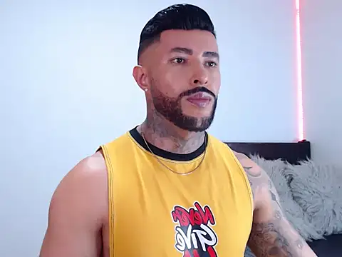 Snapshot of andrea_de_lucaa chatting on October 6, 2025, 1:25 am andrea de lucaa online show from October 6, 2025, 1:25 am