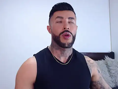 Snapshot of andrea_de_lucaa chatting on October 8, 2025, 4:21 am andrea de lucaa online show from October 8, 2025, 4:21 am