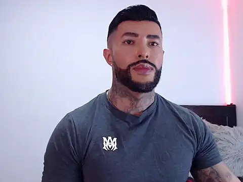 Snapshot of andrea_de_lucaa chatting on October 12, 2025, 3:38 am andrea de lucaa online show from October 12, 2025, 3:38 am