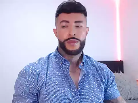 Snapshot of andrea_de_lucaa chatting on October 17, 2025, 3:42 am andrea de lucaa online show from October 17, 2025, 3:42 am