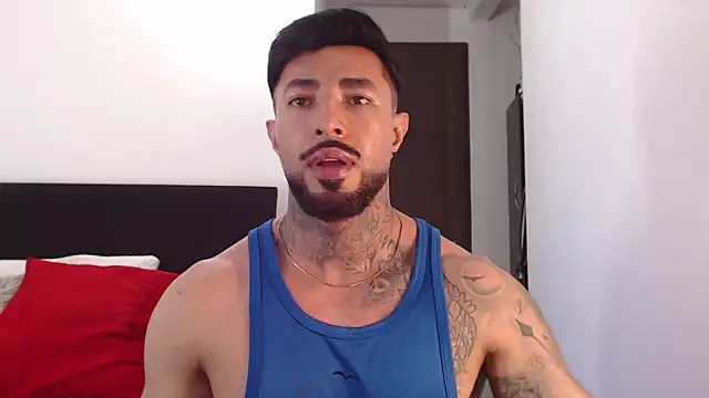 andrea de lucaa online show from June 12, 2026, 3:49 am