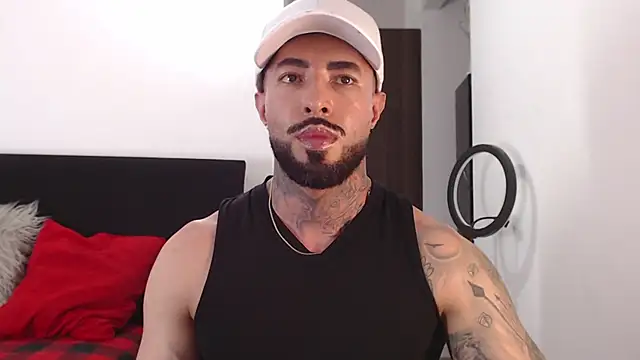 andrea de lucaa online show from June 26, 2026, 4:17 am