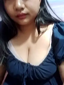 girl-babi online show from June 7, 2026, 3:43 am