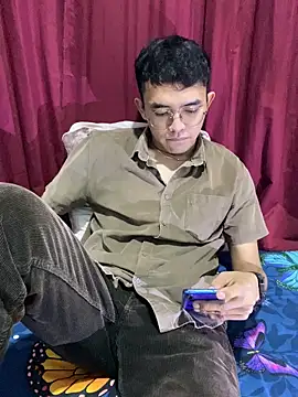 Snapshot of rand1101 chatting on October 3, 2025, 6:16 pm rand1101 online show from October 3, 2025, 6:16 pm