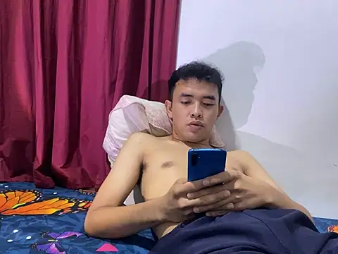 Snapshot of rand1101 chatting on October 9, 2025, 7:34 pm rand1101 online show from October 9, 2025, 7:34 pm