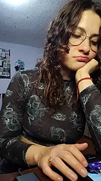 Snapshot of lindasyt chatting on February 16, 2026, 4:30 am lindasyt online show from February 16, 2026, 4:30 am