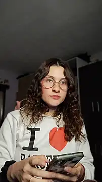 Snapshot of lindasyt chatting on March 25, 2026, 3:56 am lindasyt online show from March 25, 2026, 3:56 am