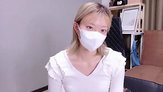 Snapshot of Nana__ch chatting on October 3, 2025, 7:05 am Nana  ch online show from October 3, 2025, 7:05 am