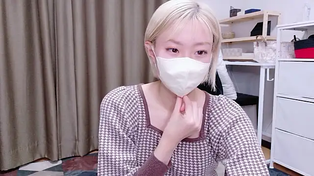 Snapshot of Nana__ch chatting on February 19, 2026, 8:16 pm Nana ch online show from February 19, 2026, 8:16 pm