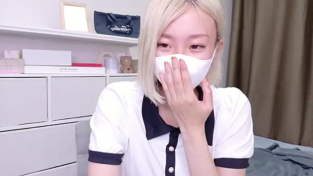 Nana  ch online show from June 18, 2026, 4:22 pm