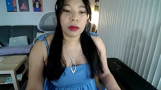 SHEILYN  online show from May 7, 2026, 5:13 am