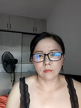 luxi8899 online show from September 18, 2025, 6:26 am