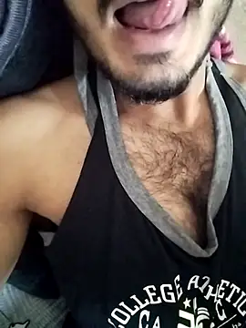 Hotyy subhu online show from December 3, 2025, 1:53 pm