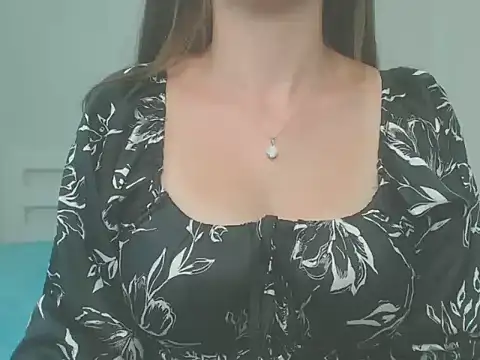 KristenBraunX online show from September 13, 2025, 12:16 pm
