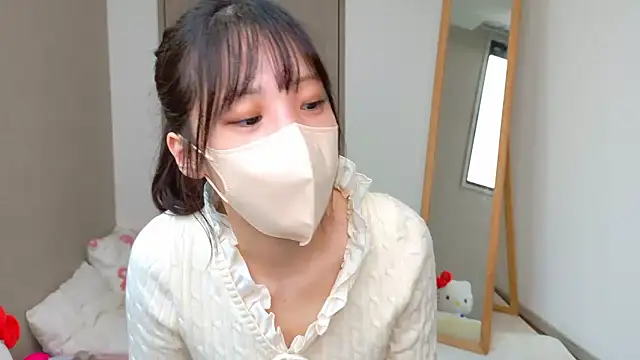 Snapshot of riri__nyan_o0 chatting on March 29, 2026, 5:07 am riri nyan o0 online show from March 29, 2026, 5:07 am