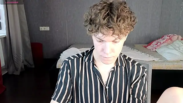 DYLAN  WILSON online show from September 8, 2025, 3:55 pm
