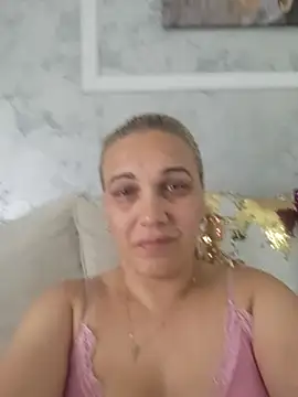 Snapshot of PalomaDesireee chatting on August 7, 2026, 1:35 pm PalomaDesireee online show from August 7, 2026, 1:35 pm