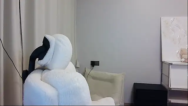 VianVianvv-cc online show from October 20, 2025, 7:14 pm