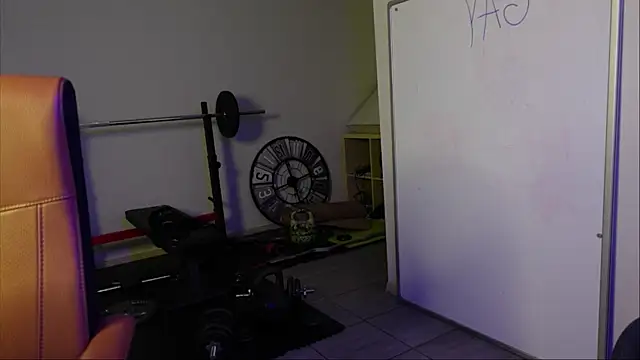 Snapshot of Mark_Maxim chatting on October 18, 2025, 5:54 am Mark Maxim online show from October 18, 2025, 5:54 am